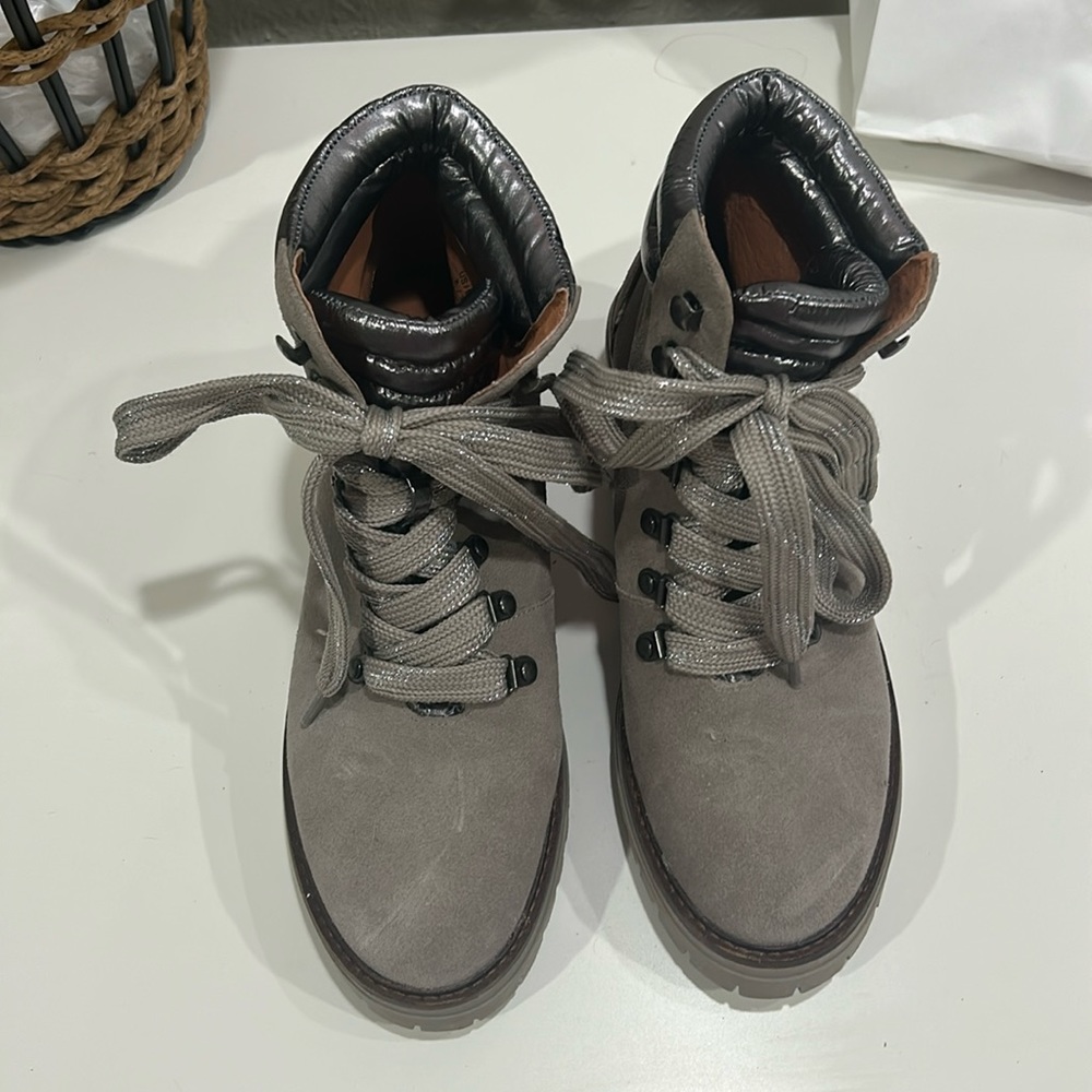 Gray Waterproof Boots with small heel
